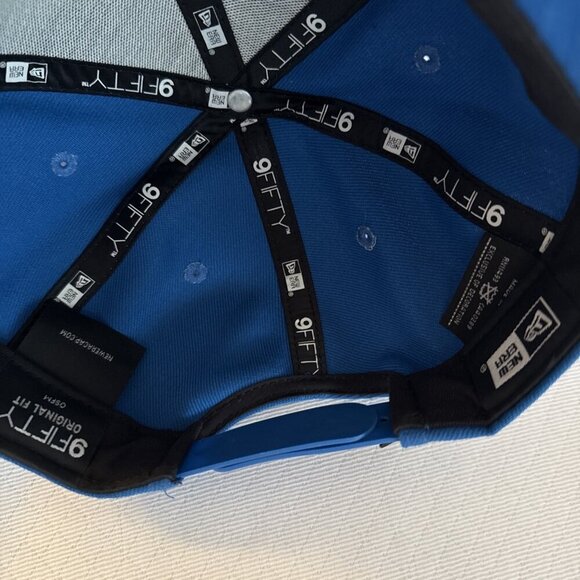 Oakley New Era 9Fifty Adjustable Snapback Hat Blue. Like New - Picture 10 of 10